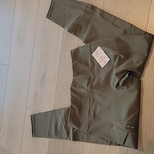 GOLITE Womens ReXplore Leggings in Oilcloth